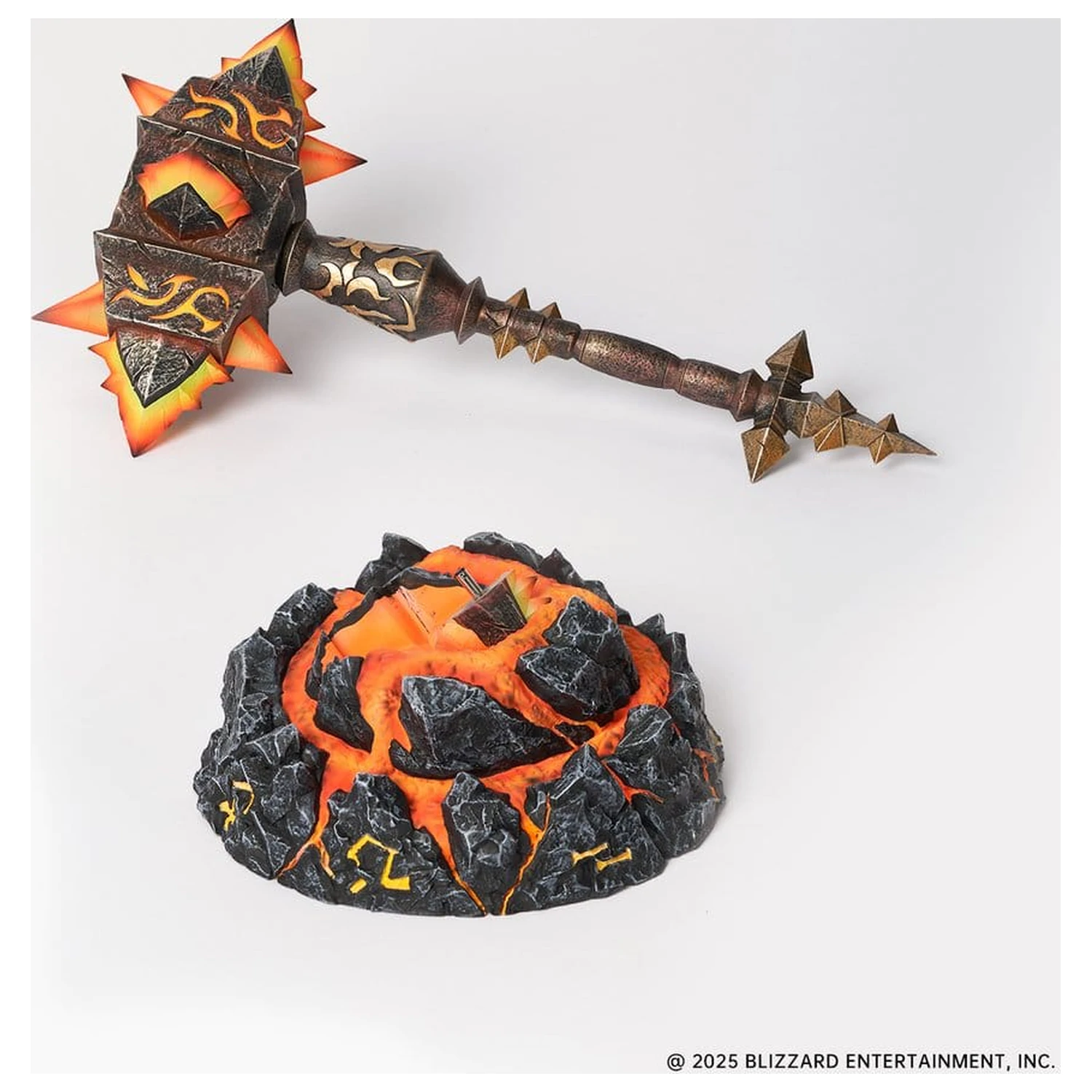 World of Warcraft Replika Sulfuras, Hand of Ragnaros 25 cm Produktfoto