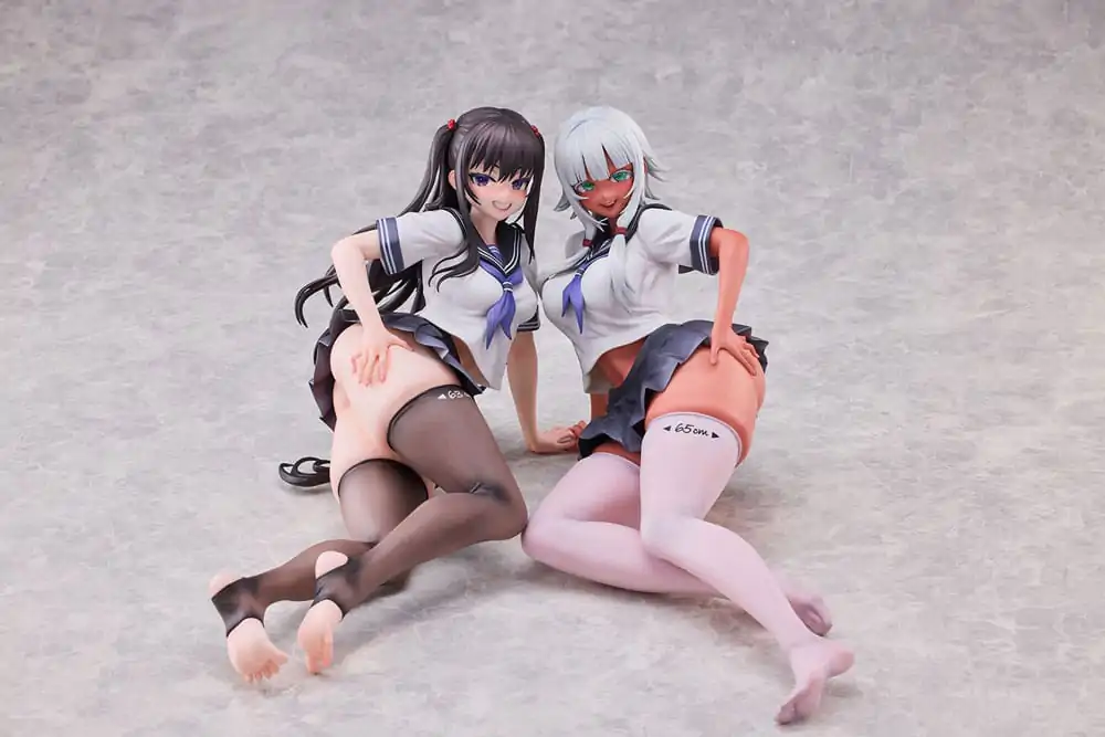 World Where the Thickness of a Girl's Thighs is Equal to Her Social Status Statuen 1/5 Raura Aiza & Iroha Shishikura 14 cm Produktfoto