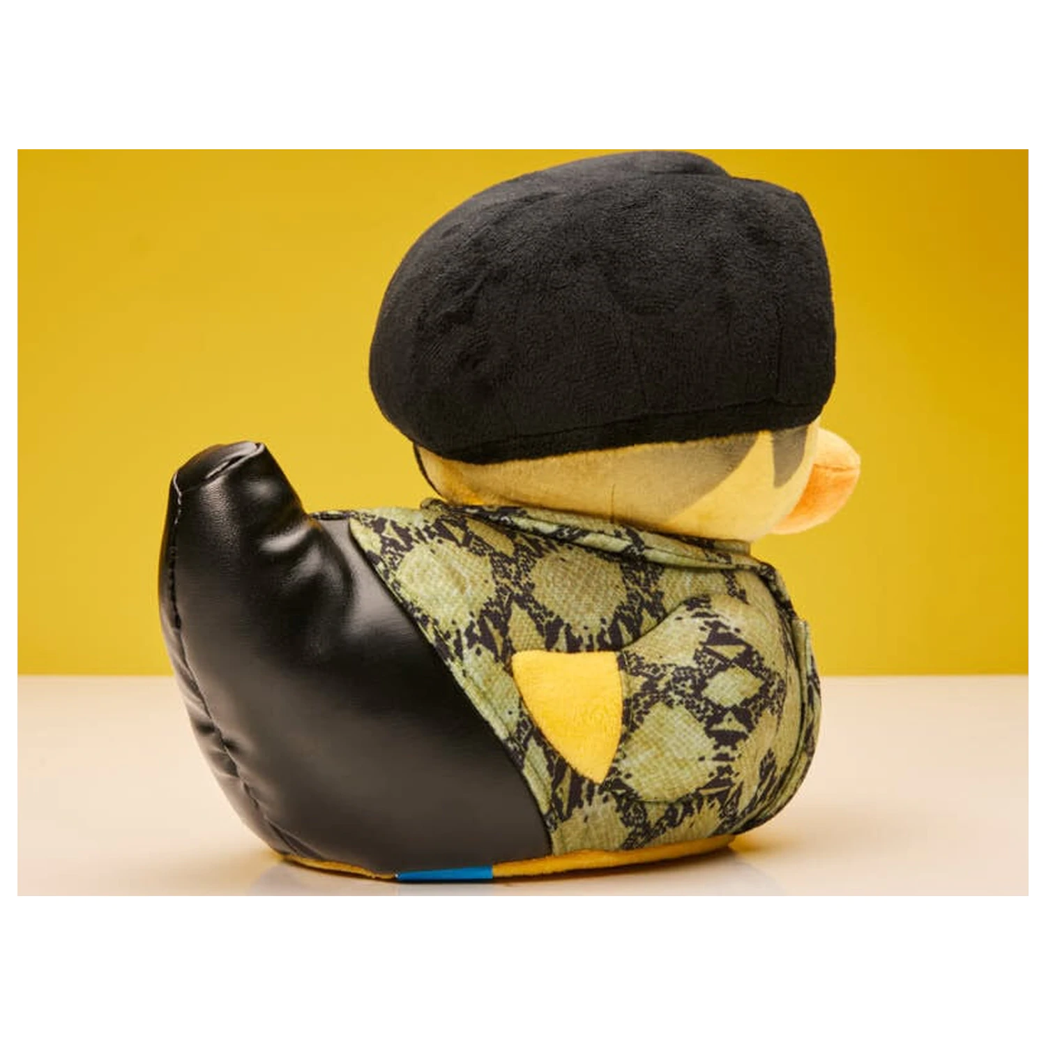 Yakuza Goro Majima Plüschfigur 23cm Produktfoto