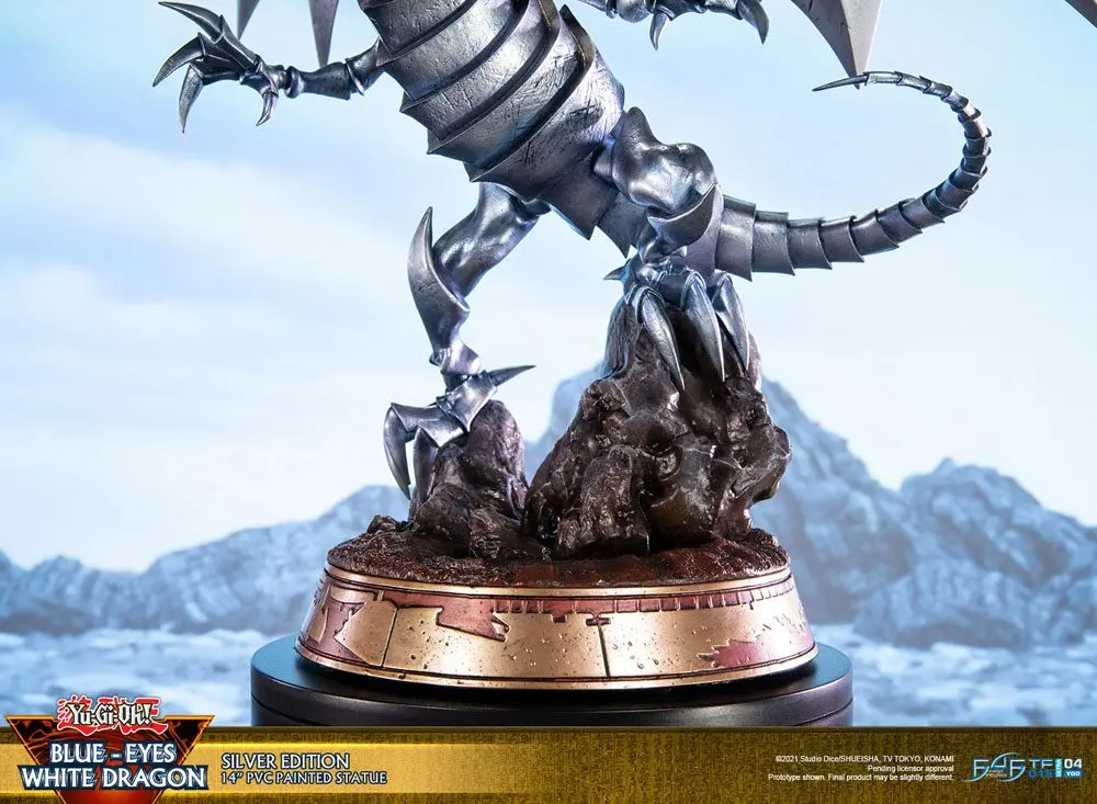 Yu-Gi-Oh! PVC Statue Blue-Eyes White Dragon Silver Edition 35 cm Produktfoto