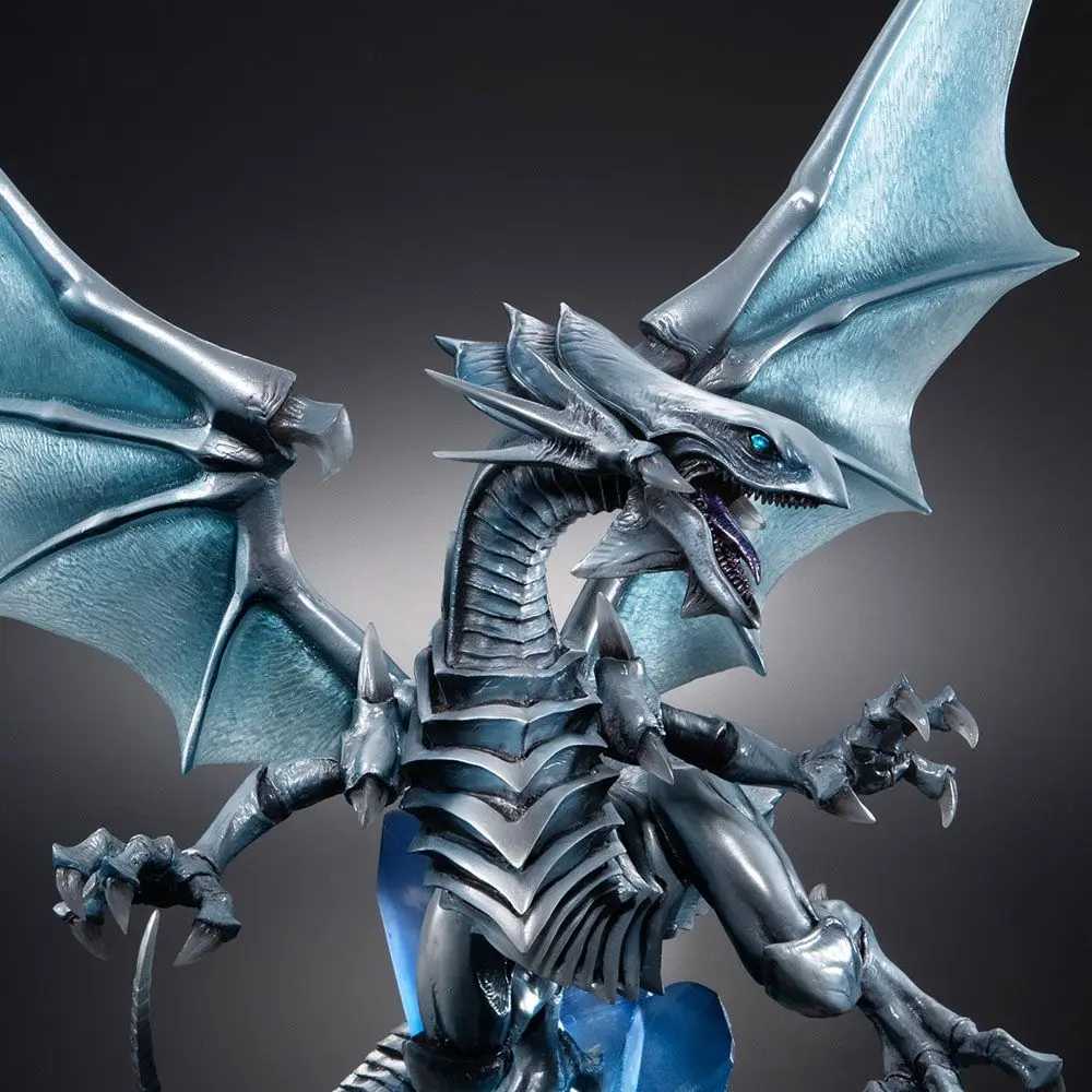 Yu-Gi-Oh! Duel Monsters Art Works Monsters PVC Statue Blue Eyes White Dragon Holographic Edition 28 cm termékfotó