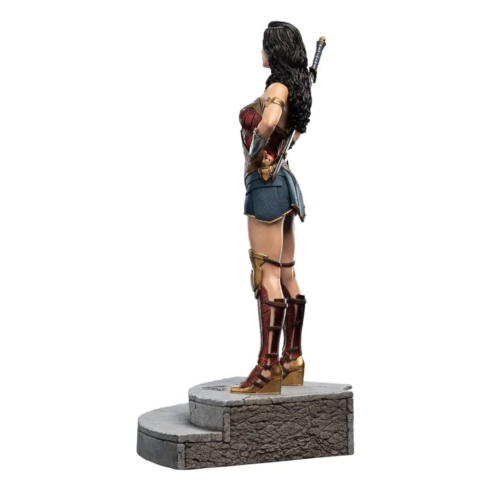 Zack Snyder's Justice League Statue 1/6 Wonder Woman 37 cm termékfotó