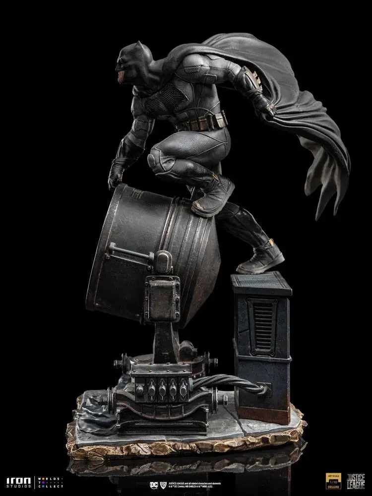 Zack Snyder's Justice League Deluxe Art Scale Statue 1/10 Batman on Batsignal 28 cm Produktfoto