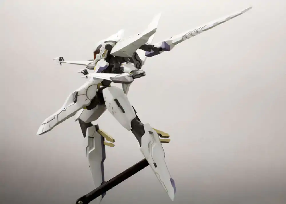 Zone of the Enders The 2nd Runner Plastic Model Kit Vic Viper 18 cm Produktfoto