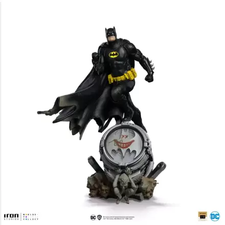 DC Comics BDS Art Scale Statue 1/10 Batman Deluxe (Black Version Exclusive) heo EU Exclusive 30 cm termékfotója