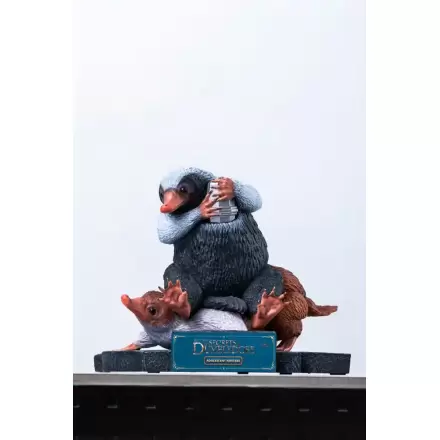 Phantastische Tierwesen Life-Size Statue Niffler 2 22 cm termékfotója