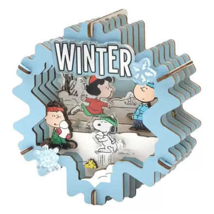 Peanuts Puremind Modellbausatz Holztheater Winter Wonderland Produktfoto