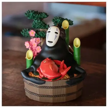 Spirited Away Diorama No Face Goldener Eimer & Bambus Produktfoto