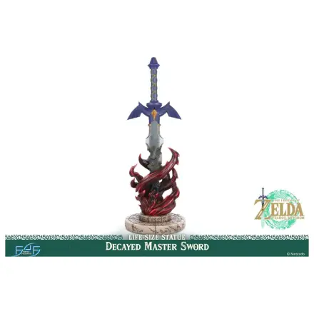 The Legend of Zelda: Tears of the Kingdom lebensgroße Statue 1/1 Decayed Master Sword 71 cm Produktfoto