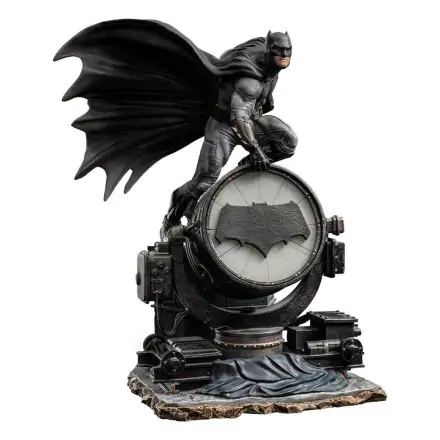 Zack Snyder's Justice League Deluxe Art Scale Statue 1/10 Batman on Batsignal 28 cm Produktfoto